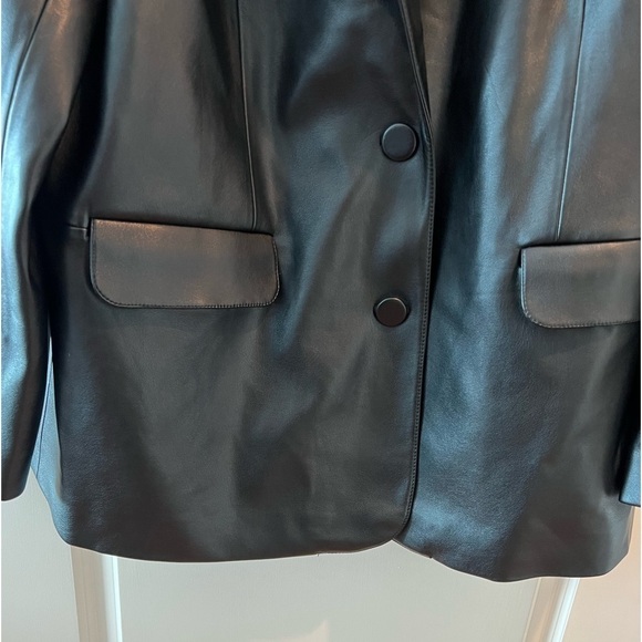 Good American Leather Unisex Blazer - Picture 4 of 16